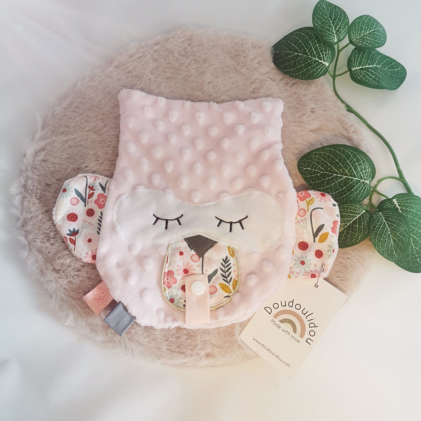 Hibou rose