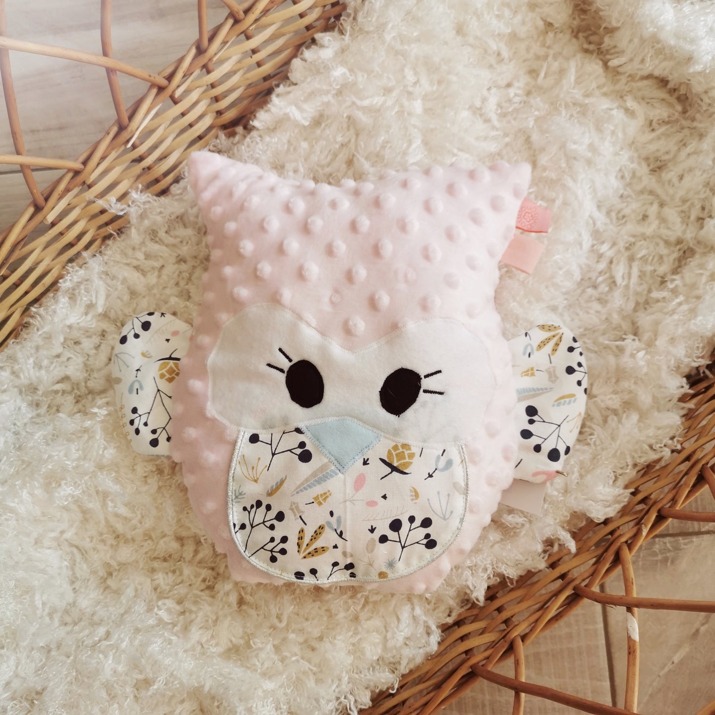 Hibou rose